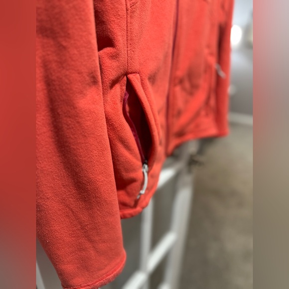 The North Face Women's Full Zip - Picture 5 of 10